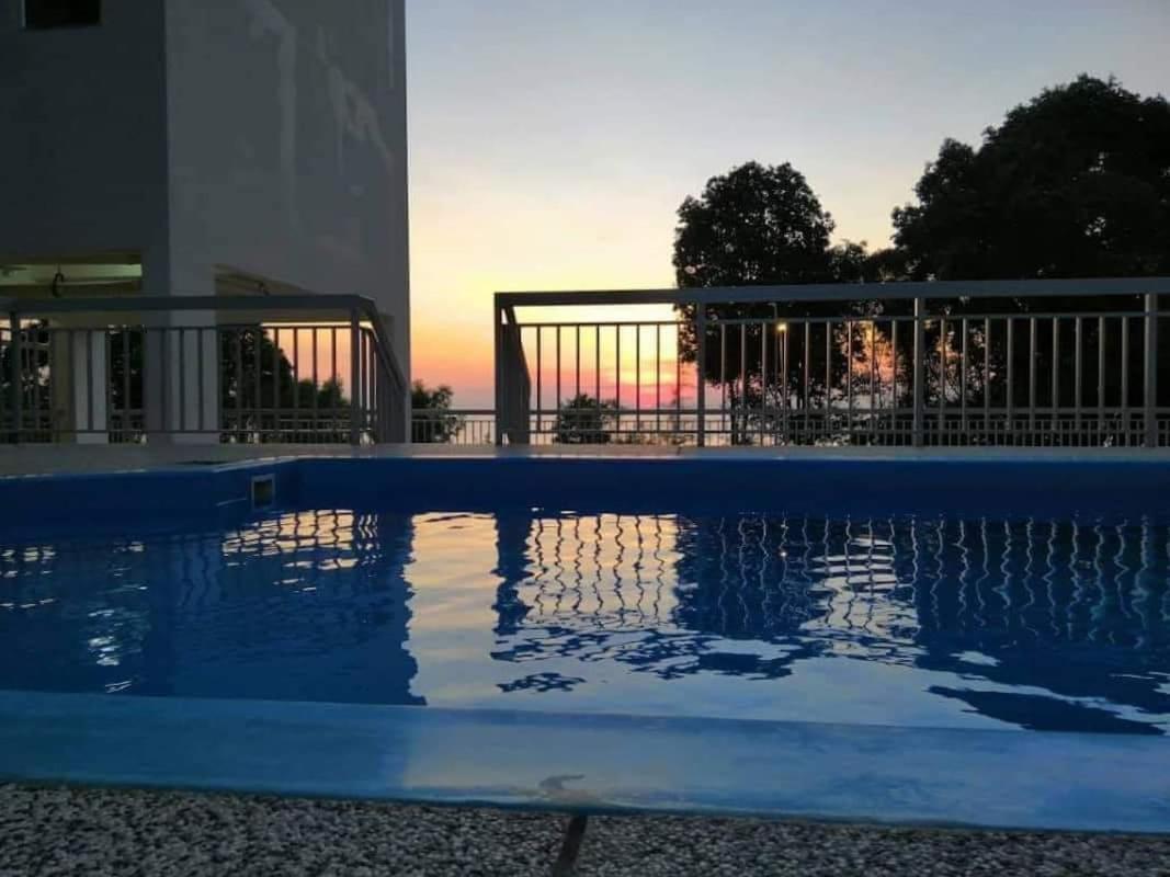 Alfaruqi Homestay Seaview 8 Kuantan Exterior foto